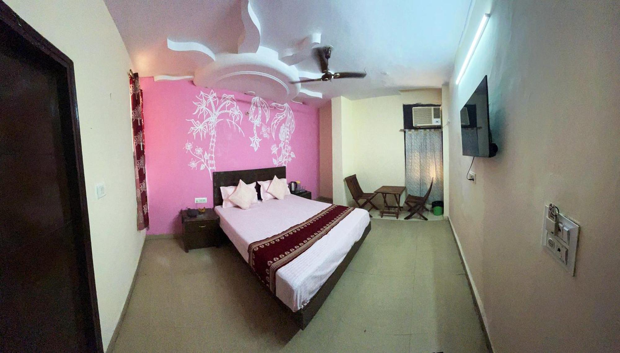 Hotel Darpan Palace -New Delhi Railway Station ภายนอก รูปภาพ